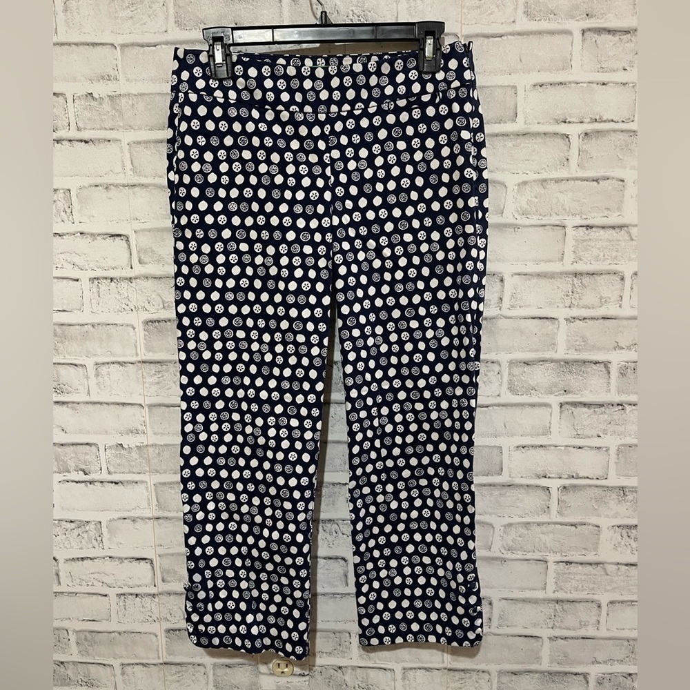 Lilly Pulitzer Palm Beach Fit navy blue with white lemon print cropped pants 2